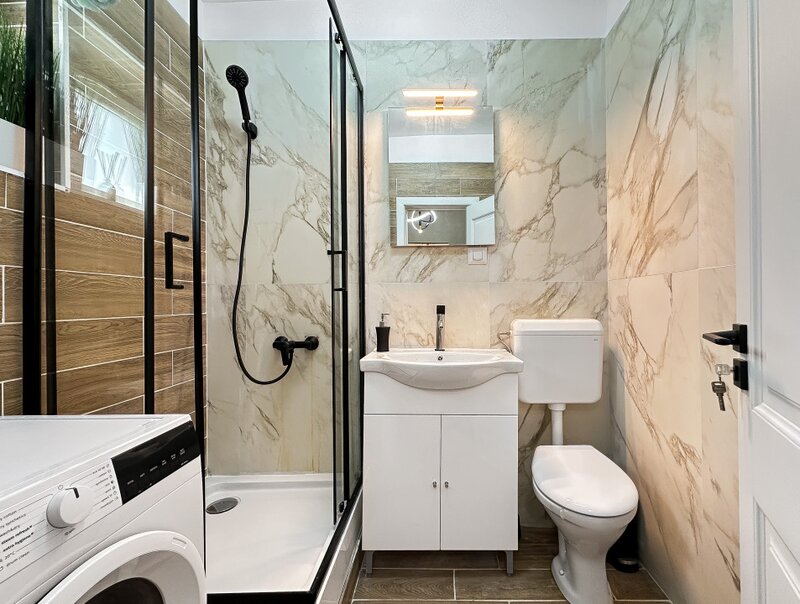 Bucurestii Noi, 2 cam. Pod Constanta, 5 min metrou Jiului. Renovat integral + centrala proprie!