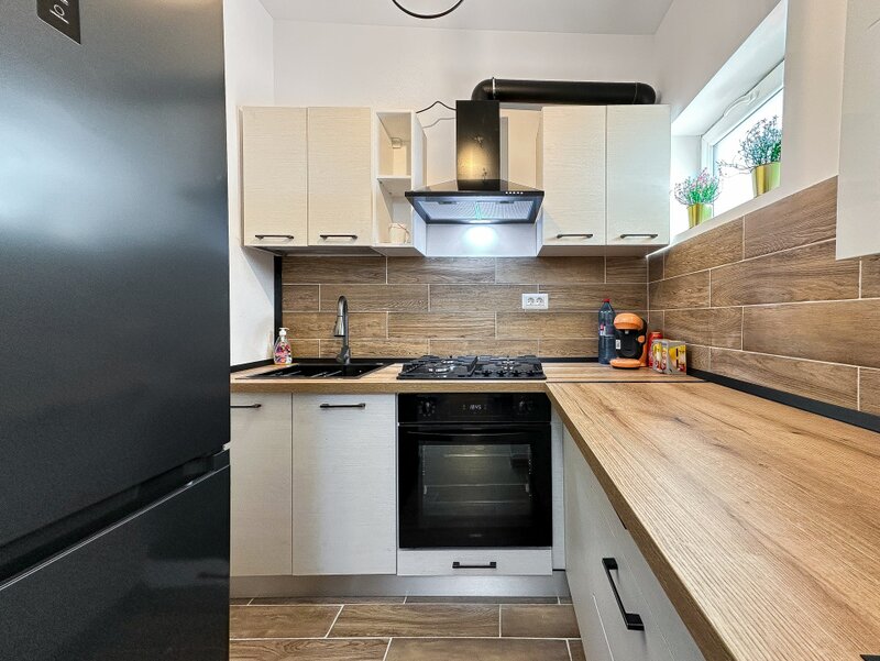 Bucurestii Noi, 2 cam. Pod Constanta, 5 min metrou Jiului. Renovat integral + centrala proprie!